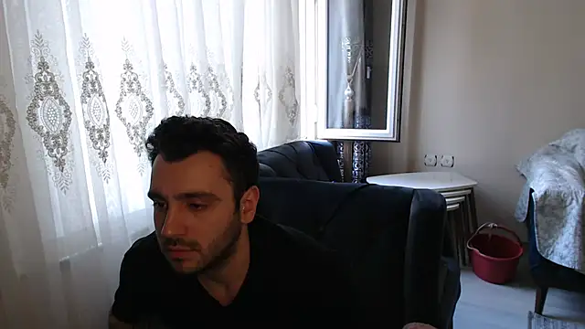 handsomeee04 online show from 05/26/26, 04:19