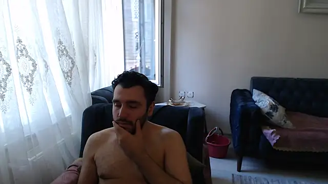 handsomeee04 online show from 06/04/26, 05:57