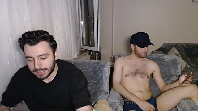 handsomeee04 online show from 06/07/26, 11:52