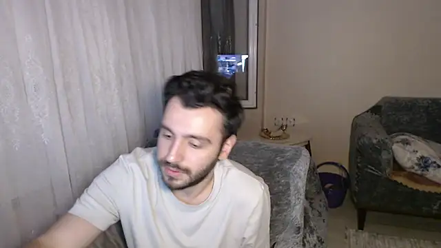 handsomeee04 online show from 06/11/26, 10:19