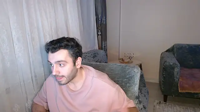 handsomeee04 online show from 06/12/26, 10:08