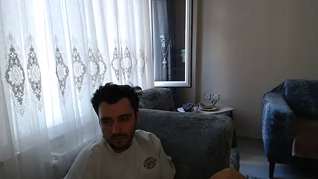 handsomeee04 online show from 06/14/26, 04:03