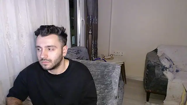 handsomeee04 online show from 06/20/26, 07:49