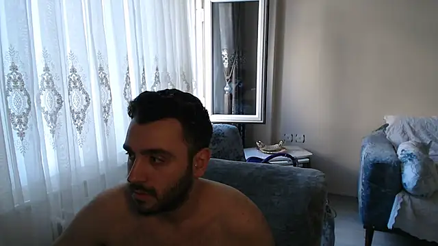 handsomeee04 online show from 06/23/26, 04:05
