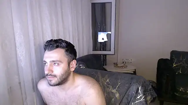 handsomeee04 online show from 07/07/26, 11:20