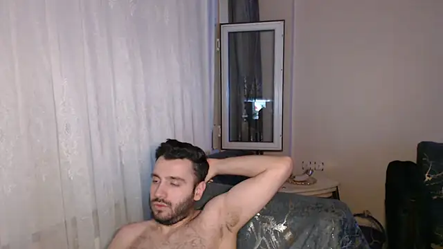 handsomeee04 online show from 07/11/26, 10:44