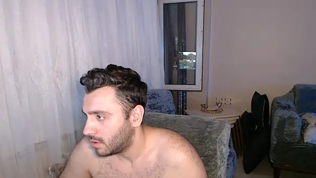 handsomeee04 online show from 07/18/26, 11:41