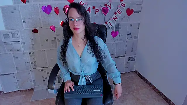 emmaTorres1 online show from 02/15/25, 04:56