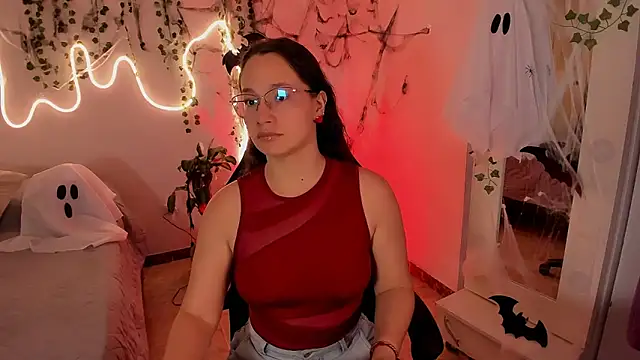 emmaTorres1 online show from 10/29/25, 02:30