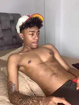 Snapshot of Boy_cock18 chatting on 01/17/25, 08:45 Boy cock18 online show from 01/17/25, 08:45