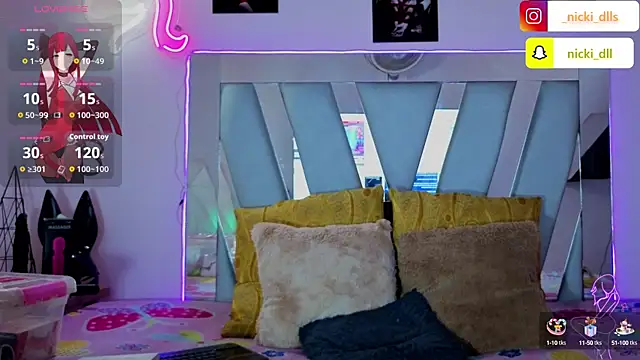 Snapshot of supradoll chatting on 10/02/25, 05:42 supradoll online show from 10/02/25, 05:42