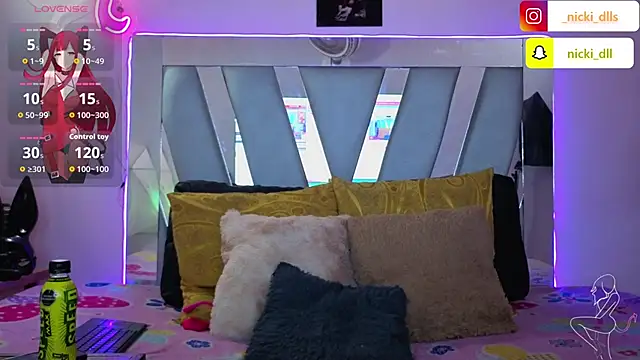 Snapshot of supradoll chatting on 10/03/25, 06:16 supradoll online show from 10/03/25, 06:16