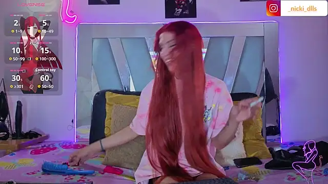 Snapshot of supradoll chatting on 10/18/25, 05:35 supradoll online show from 10/18/25, 05:35