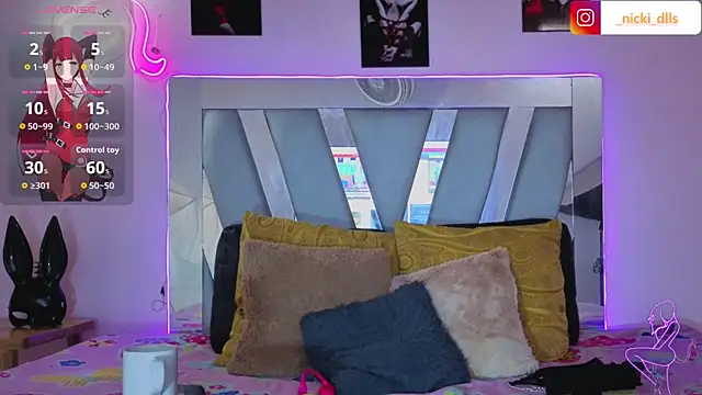 Snapshot of supradoll chatting on 10/27/25, 06:01 supradoll online show from 10/27/25, 06:01