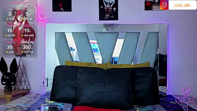 Snapshot of supradoll chatting on 11/23/25, 06:19 supradoll online show from 11/23/25, 06:19