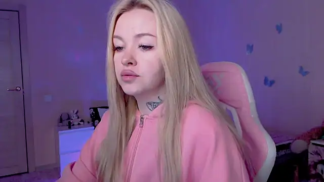 Snapshot of Naughty_Mable chatting on 05/06/26, 12:19 Naughty Mable online show from 05/06/26, 12:19