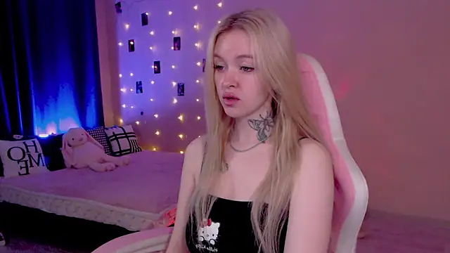 Snapshot of Naughty_Mable chatting on 05/26/26, 12:50 Naughty Mable online show from 05/26/26, 12:50