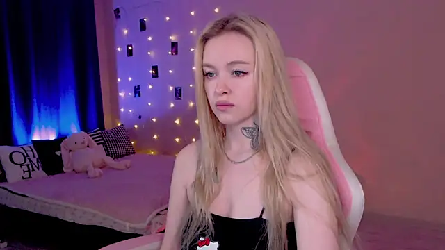 Snapshot of Naughty_Mable chatting on 06/02/26, 01:18 Naughty Mable online show from 06/02/26, 01:18