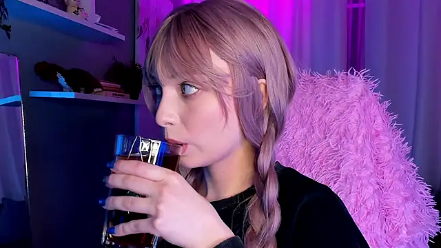 Snapshot of forget_me_not_eve chatting on 01/16/25, 02:41 forget me not eve online show from 01/16/25, 02:41