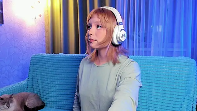 Snapshot of forget_me_not_eve chatting on 10/28/25, 05:59 forget me not eve online show from 10/28/25, 05:59