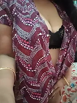 Snapshot of Soniya_444 chatting on 07/31/26, 11:42 Soniya 444 online show from 07/31/26, 11:42
