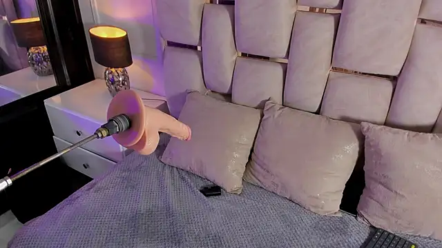 Snapshot of Iliy__ chatting on 02/17/25, 02:37 Iliy online show from 02/17/25, 02:37