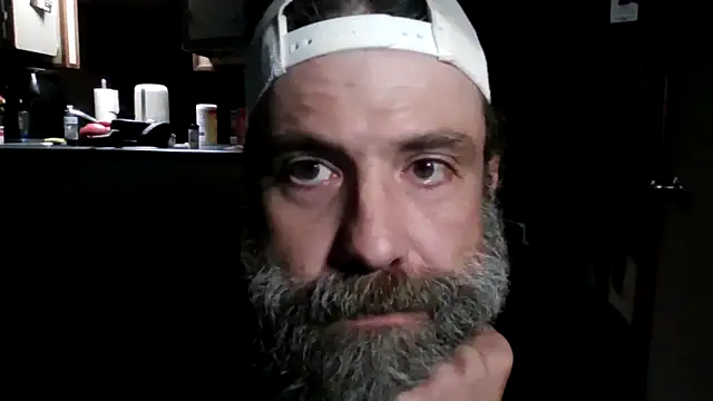 Snapshot of zaneporter46 chatting on 05/14/26, 01:40 zaneporter46 online show from 05/14/26, 01:40