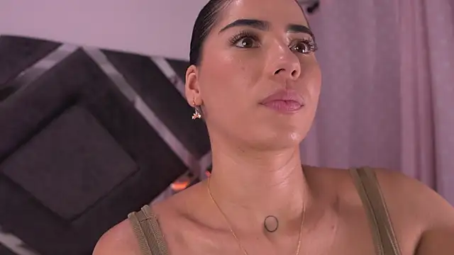 Snapshot of sam_lewins chatting on 09/24/25, 07:17 sam lewins online show from 09/24/25, 07:17