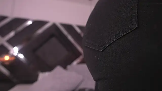 Snapshot of sam_lewins chatting on 11/01/25, 07:16 sam lewins online show from 11/01/25, 07:16