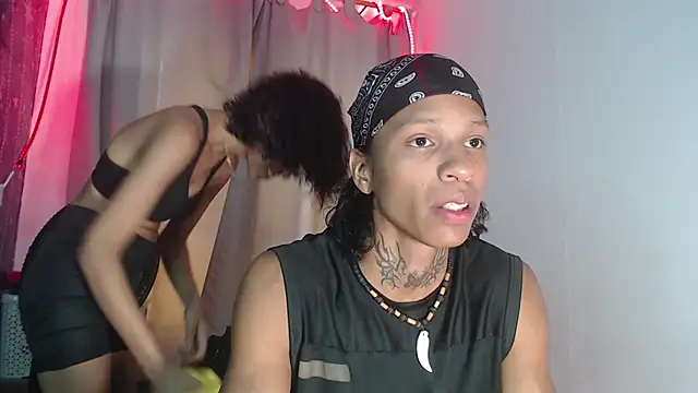 Snapshot of Willy_and_frozen chatting on 12/23/24, 02:50 Willy and frozen online show from 12/23/24, 02:50