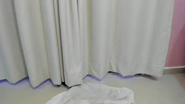 Daphne Fox  online show from 02/02/25, 11:51