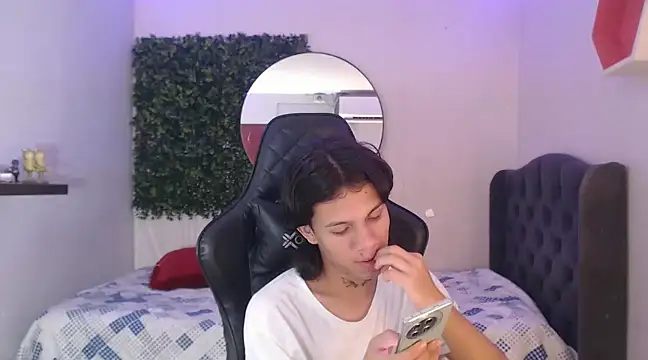 andy dan18 online show from 02/08/25, 06:55