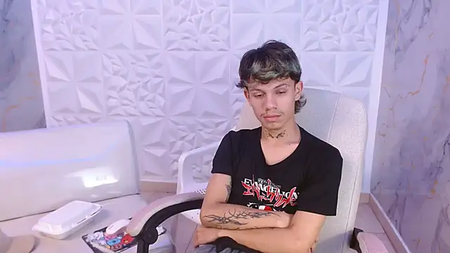 andy dan18 online show from 04/22/26, 09:16