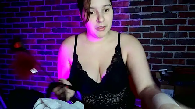 Heleneecesmecs2 online show from 01/01/25, 01:04