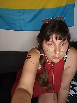 Heleneecesmecs2 online show from 06/06/26, 07:07