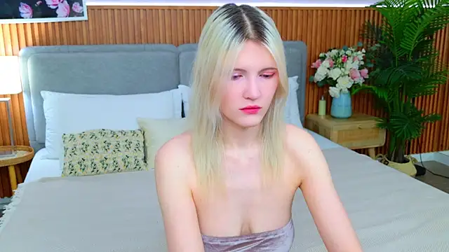 NellieLoyns online show from 04/18/26, 05:17