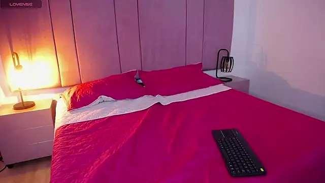 PamelaEvans   online show from 02/04/25, 08:17