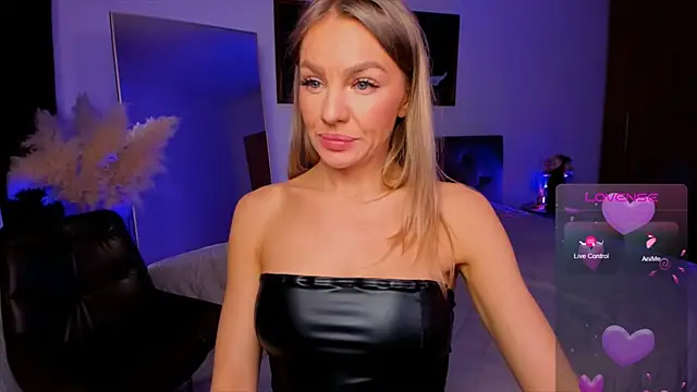 Oliva Candy online show from 01/18/26, 09:40