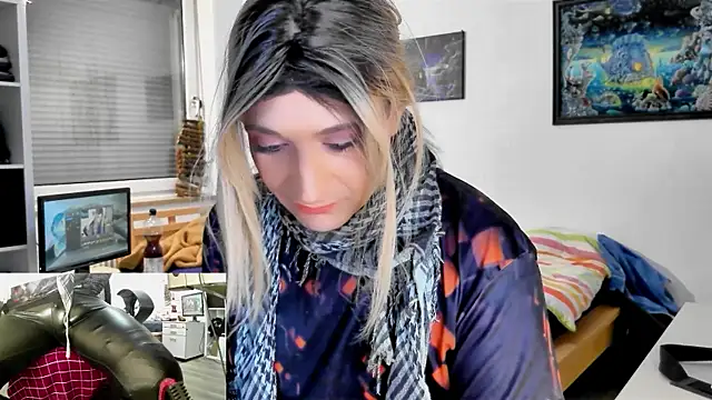 Snapshot of DYasmin69 chatting on 02/22/25, 04:51 DYasmin69 online show from 02/22/25, 04:51