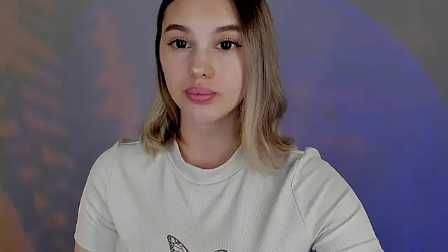 Snapshot of AngelicaKleee chatting on 01/19/25, 02:47 AngelicaKleee online show from 01/19/25, 02:47