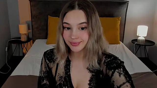 Snapshot of AngelicaKleee chatting on 02/05/25, 02:08 AngelicaKleee online show from 02/05/25, 02:08