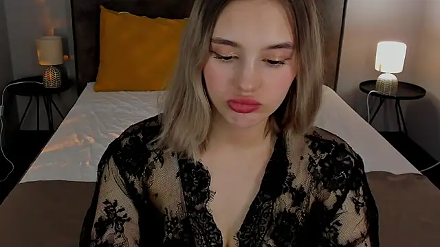 Snapshot of AngelicaKleee chatting on 02/05/25, 08:11 AngelicaKleee online show from 02/05/25, 08:11