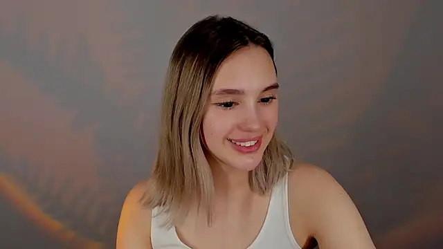 Snapshot of AngelicaKleee chatting on 02/14/25, 01:56 AngelicaKleee online show from 02/14/25, 01:56