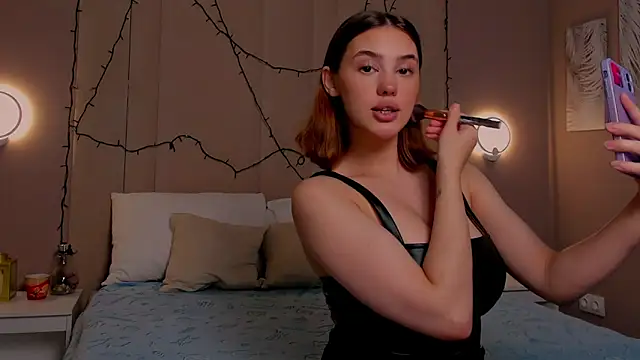 Snapshot of AngelicaKleee chatting on 09/20/25, 01:39 AngelicaKleee online show from 09/20/25, 01:39