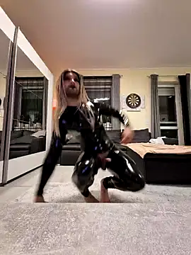 NoraInMask online show from 11/24/25, 10:53