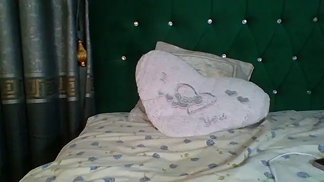 Snapshot of LeydiLi chatting on 03/20/25, 07:04 LeydiLi online show from 03/20/25, 07:04