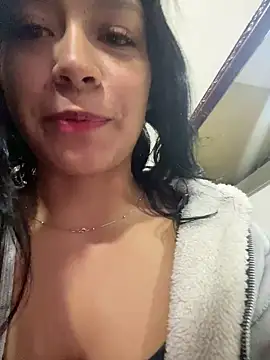 Snapshot of Charlotemonroe chatting on 01/03/25, 10:29 Charlotemonroe online show from 01/03/25, 10:29