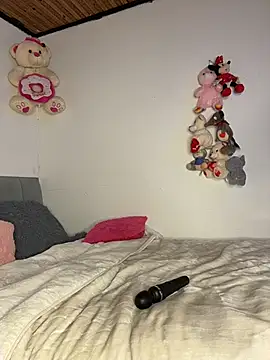 Charlotemonroe online show from 11/05/25, 05:40