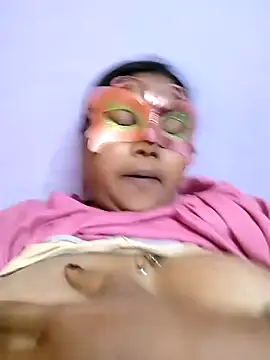 Snapshot of sweet_suman chatting on 01/01/25, 03:24 sweet suman online show from 01/01/25, 03:24