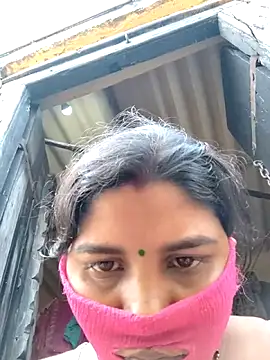 Snapshot of sweet_suman chatting on 11/21/25, 04:22 sweet suman online show from 11/21/25, 04:22